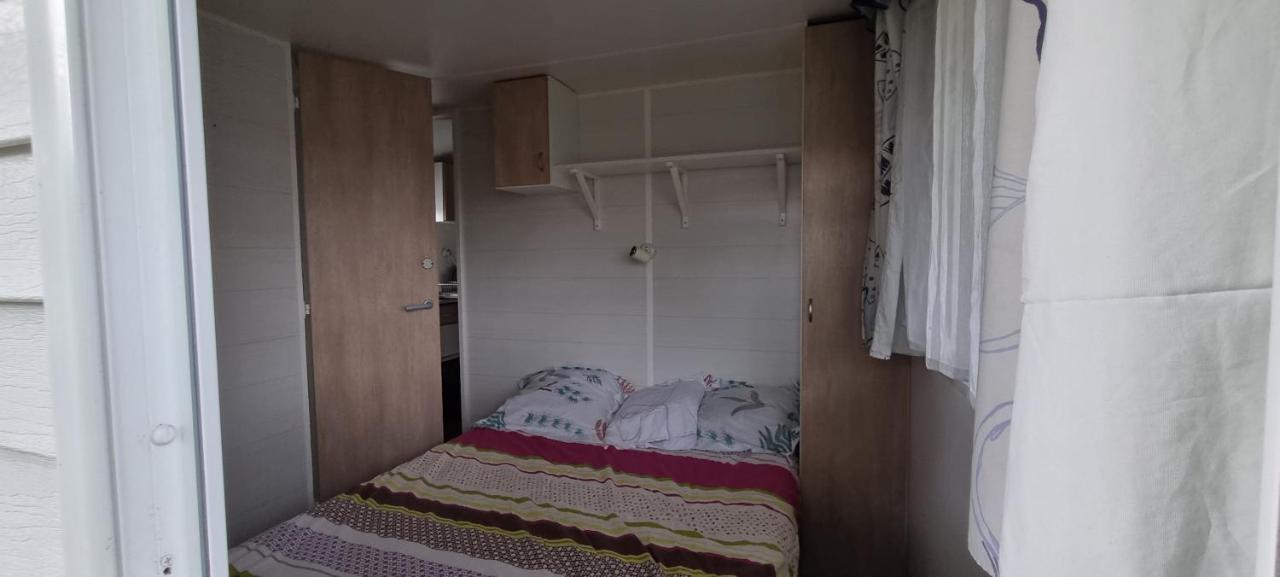 Mobil Home Sur La Cote Landaise Saint-Julien-en-Born Exterior foto